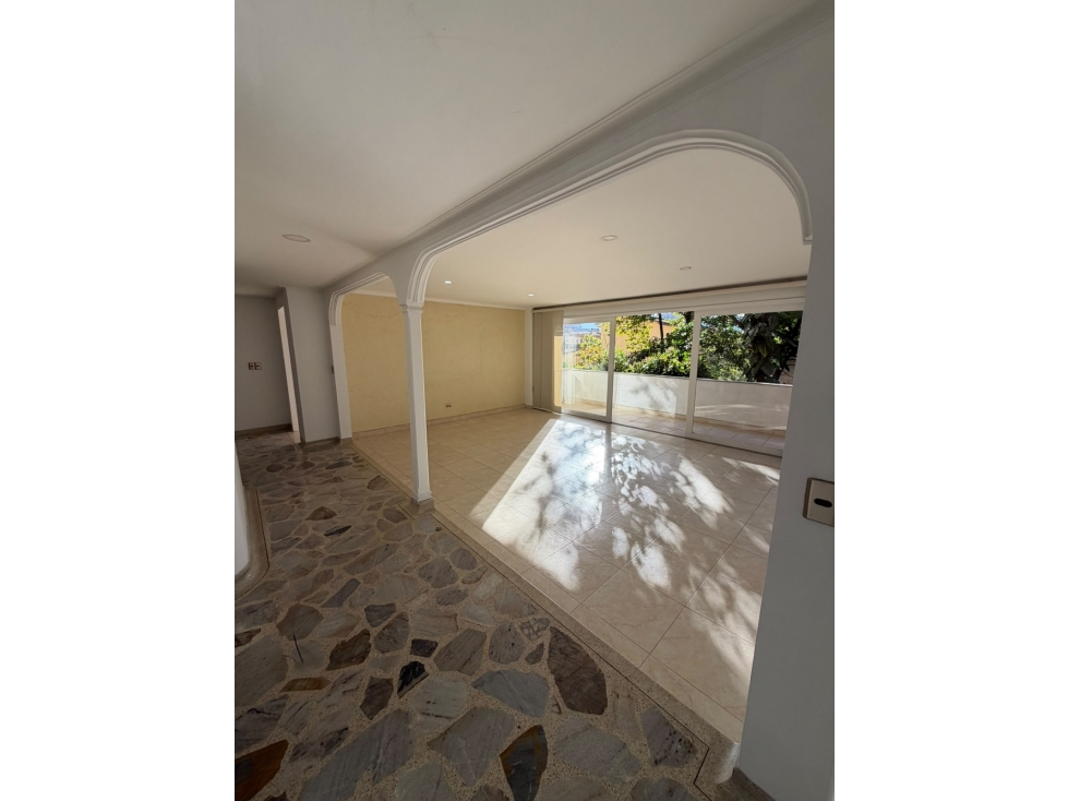 VENTA APARTAMENTO POBLADO CASTROPOL