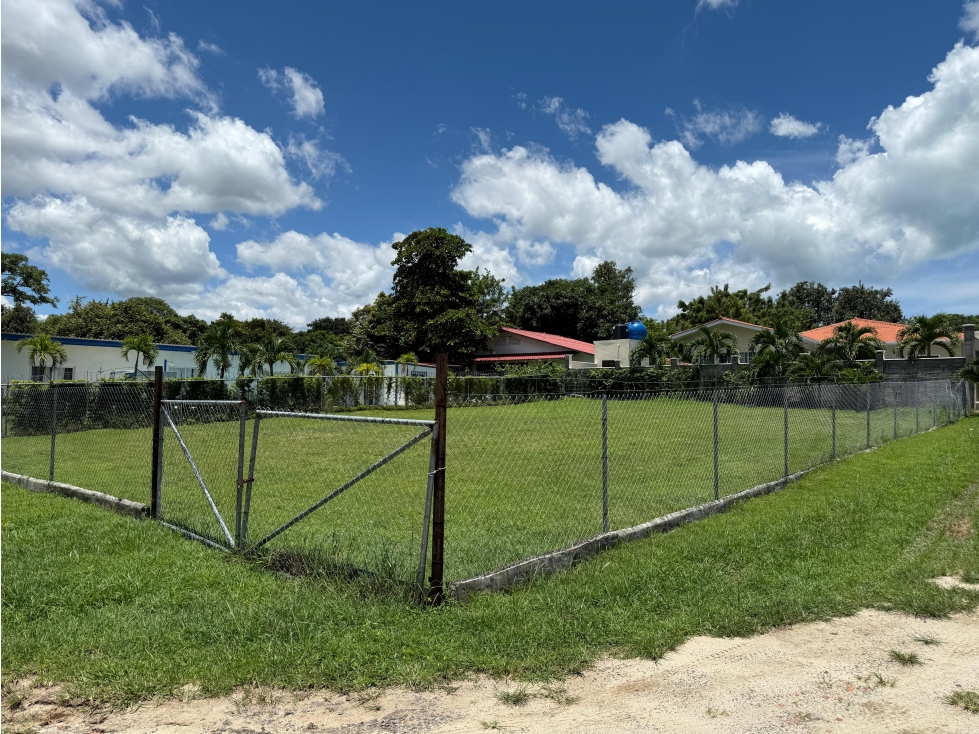 GANGA: TERRENO DE 600 M2 EN ESQUINA EN CORONADO! — foto 3