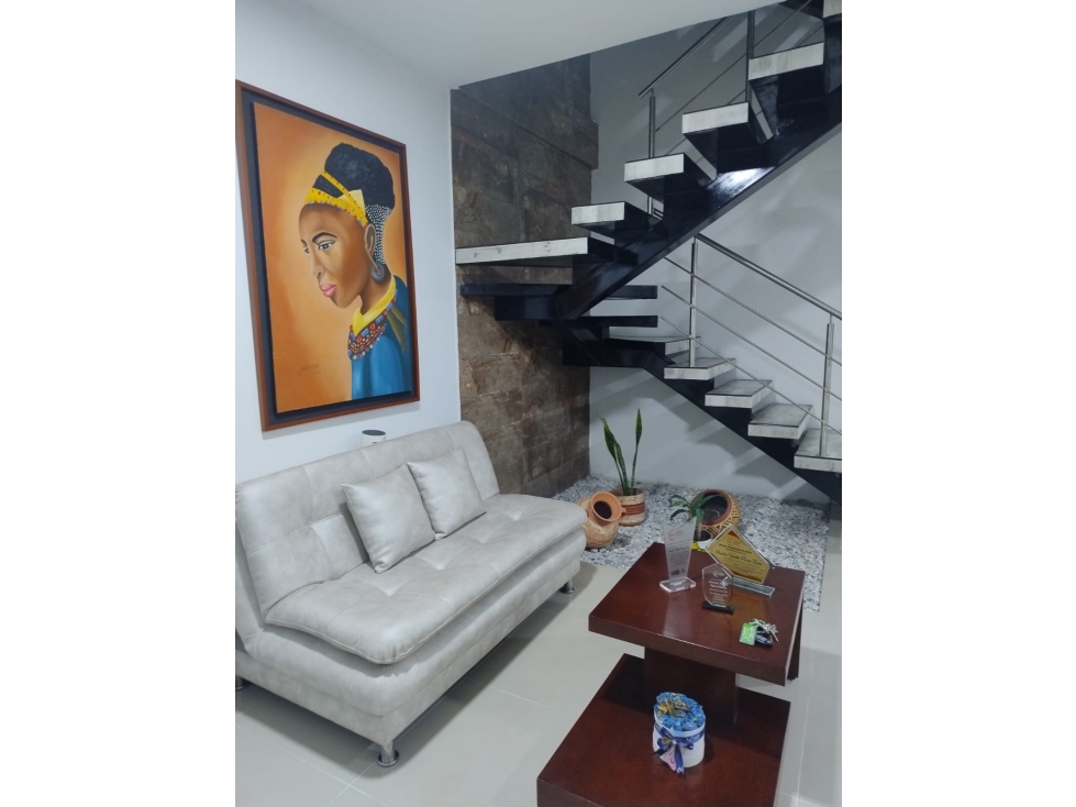CASA EN VENTA SECTOR NIZA - 2