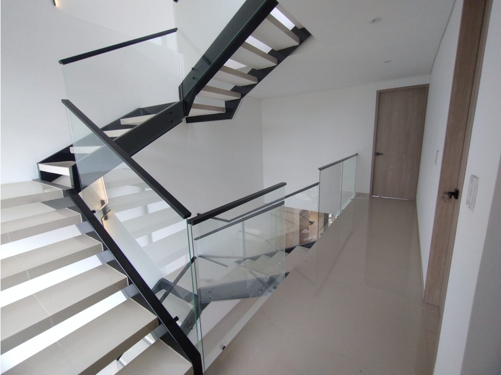 CASA DE LUJO EN CONJUNTO CERRADO BOCONÓ — foto 6