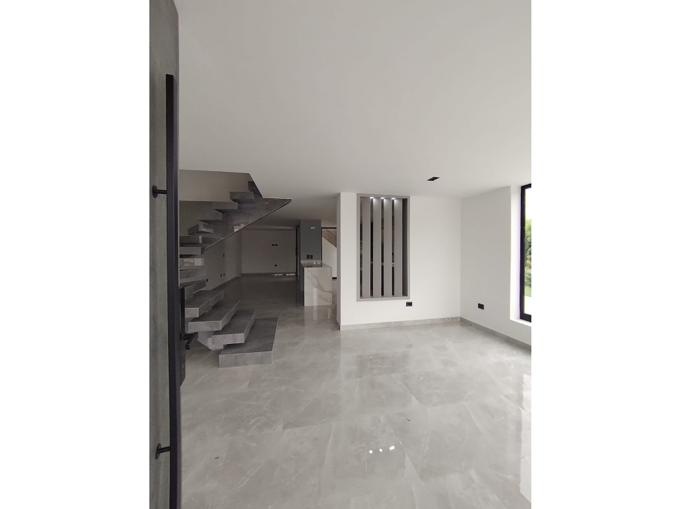 CASA A LA VENTA SECTOR AV DEL RIO — foto 3