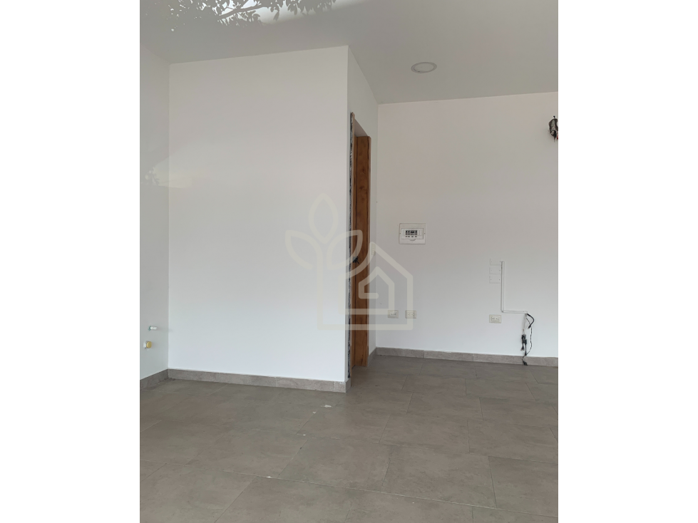 LOCAL COMERCIAL EN ARRIENDO SECTOR LA SABANA LOS PATIOS - 2