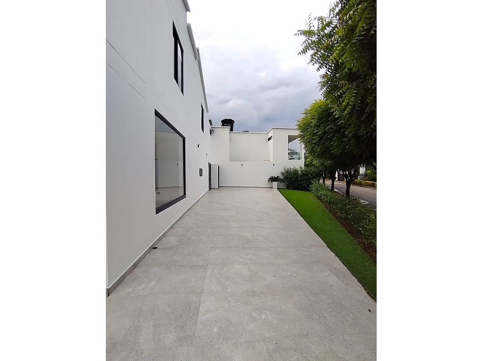 CASA A LA VENTA SECTOR AV DEL RIO — foto 2