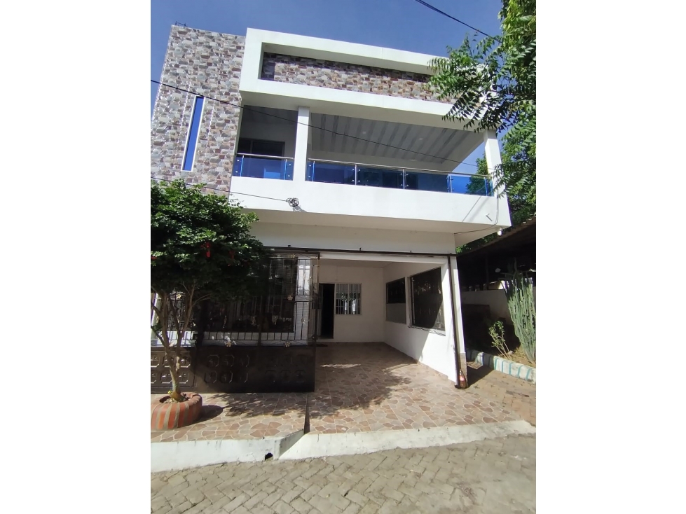 CASA A LA VENTA SECTOR EN LOS PATIOS SECTOR KM8