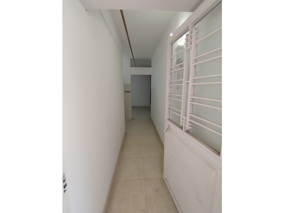 APARTAESTUDIO EN ARRIENDO SECTOR LLERAS RESTREPO