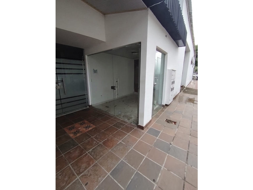 LOCAL COMERCIAL EN ARRIENDO AV LIBERTADORES - 1