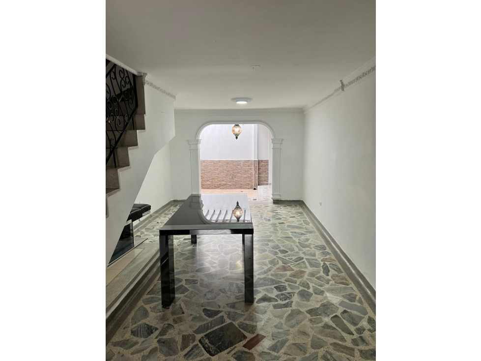 CASA A LA VENTA CONJUNTO RESIDENCIAL AV LIBERTADORES — foto 2