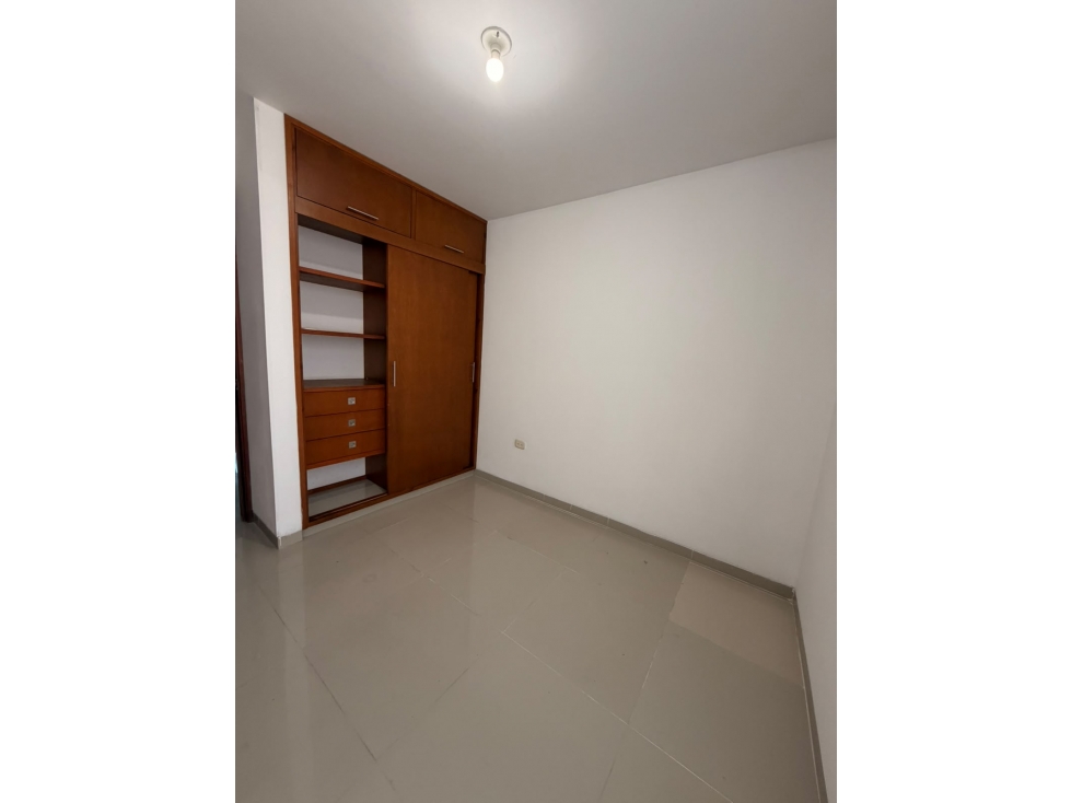 APARTAMENTO EN ARRIENDO EDIFICIO AVENIDA LIBERTADORES - 3