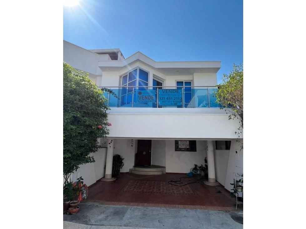 CASA A LA VENTA CONJUNTO RESIDENCIAL AV LIBERTADORES