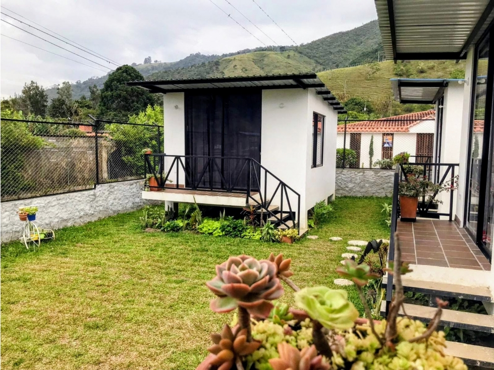 CABAÑA EN VENTA EN CHINACOTA - 5