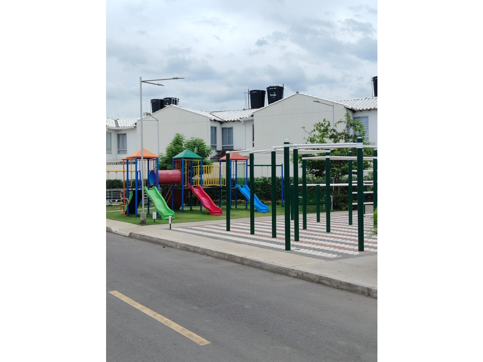 SE VENDE CASA CON ACABADOS DE LUJO EN CONJUNTO CERRADO — foto 2