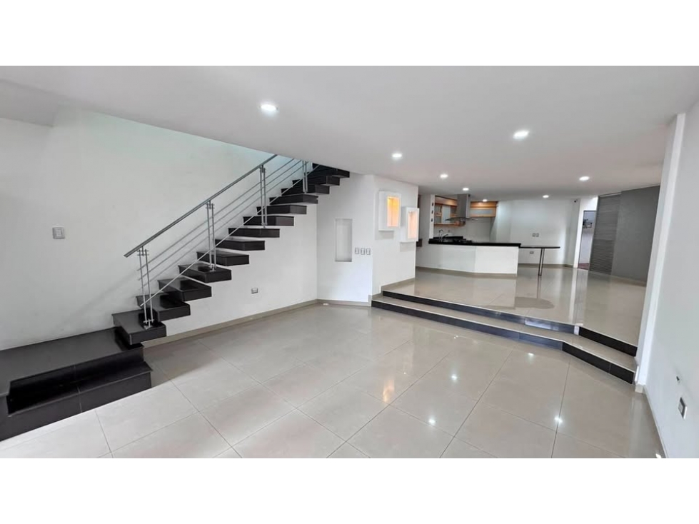 CASA A LA VENTA SECTOR CC BOLIVAR CONJUNTO VILLA PARQUE