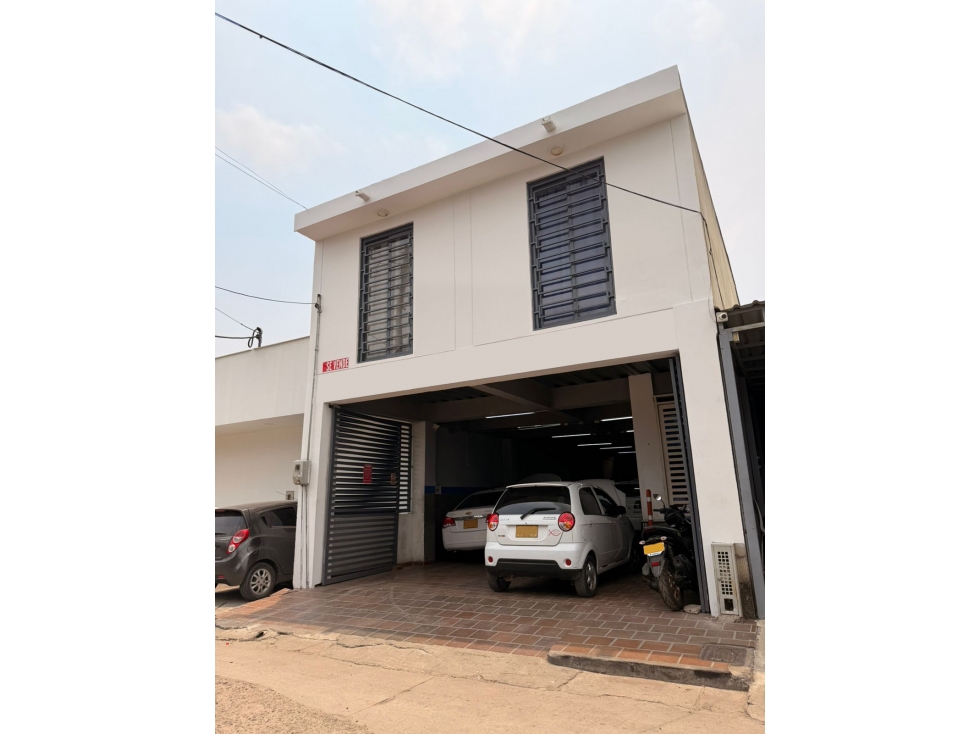 LOCAL EN VENTA CON APARTAMENTO URB. NIZA