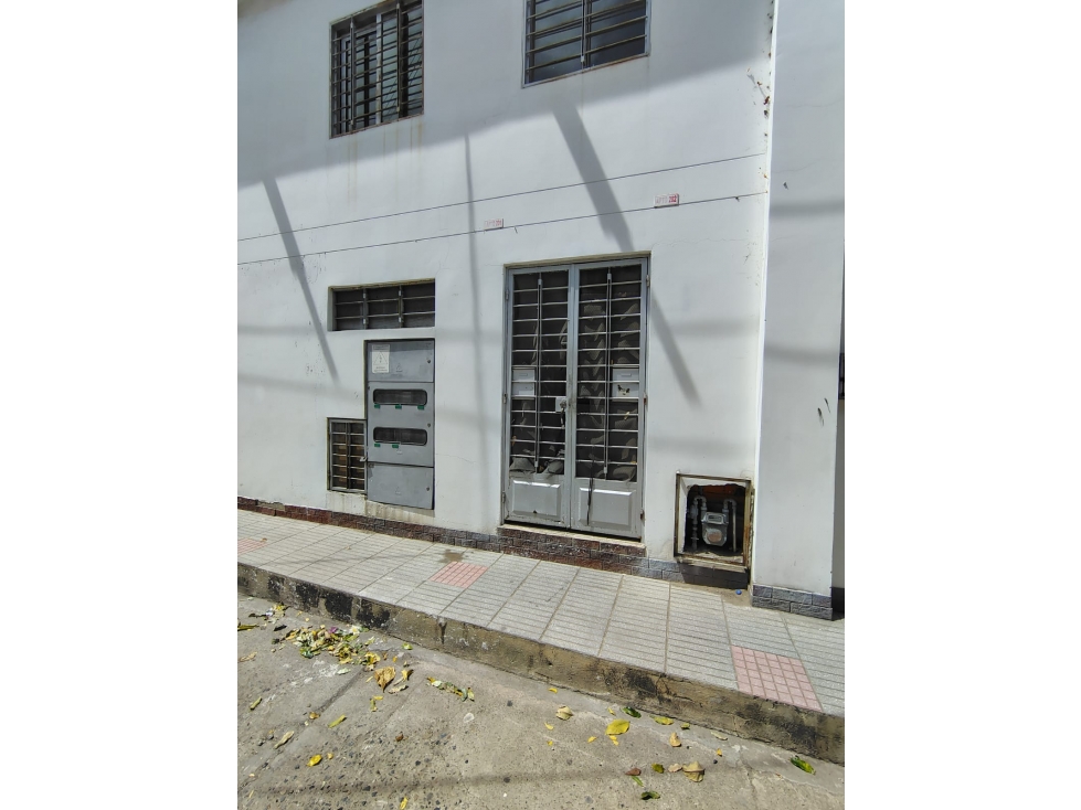 APARTAMENTO EN ARRIENDO EN GUAYMARAL - 2