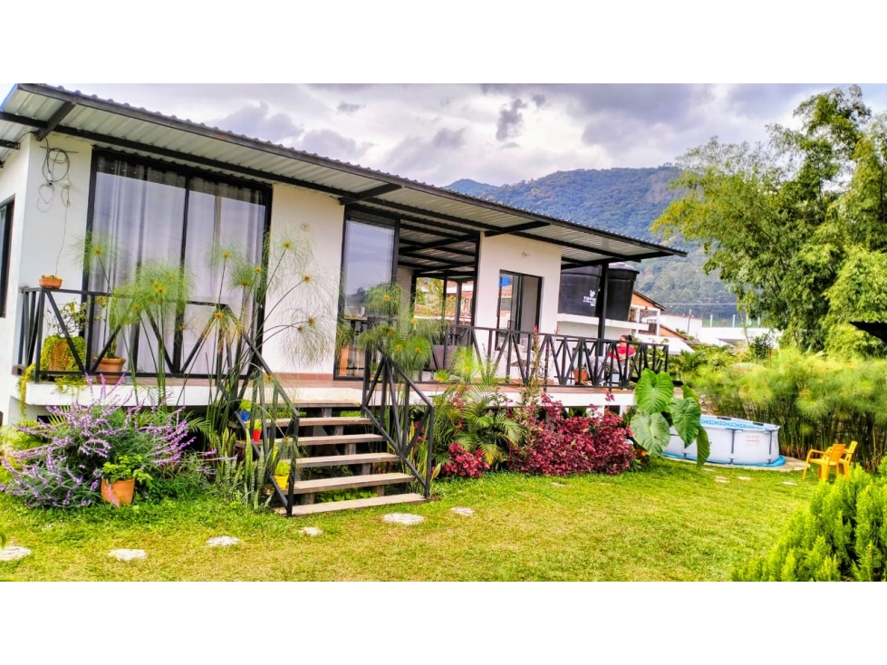 CABAÑA EN VENTA EN CHINACOTA - 2