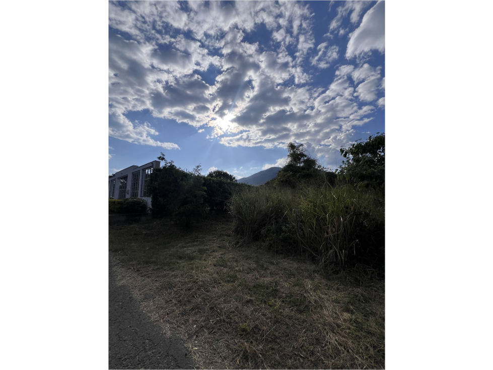 LOTE ALTOS DEL COROZAL 1.850 M2 - 2