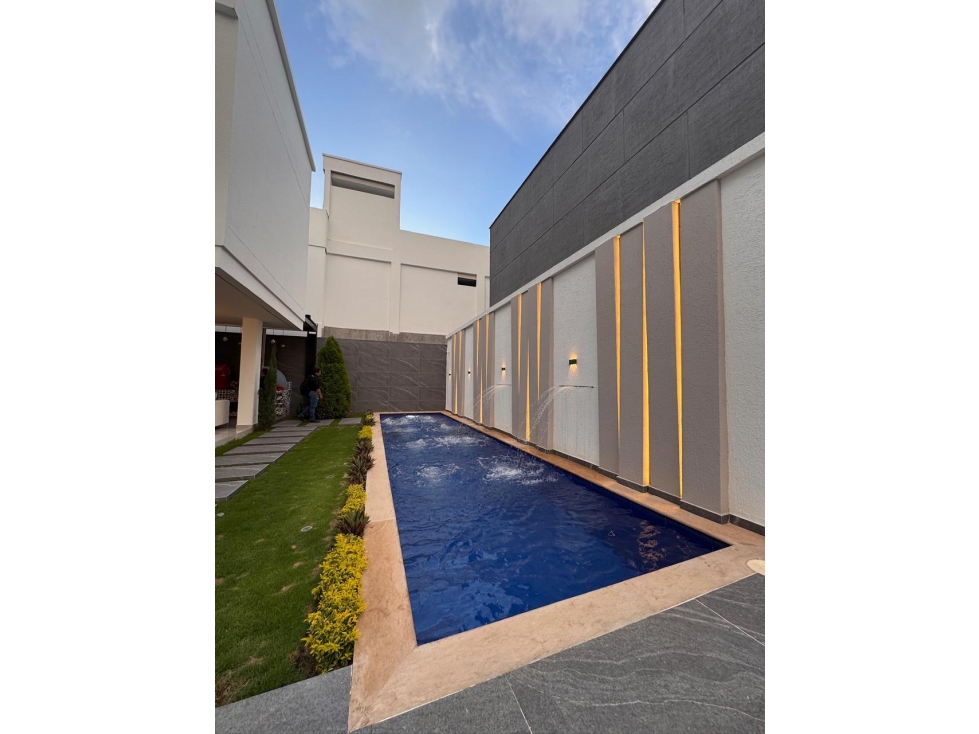CASA DE LUJO A LA VENTA SECTOR BOCONO — foto 2