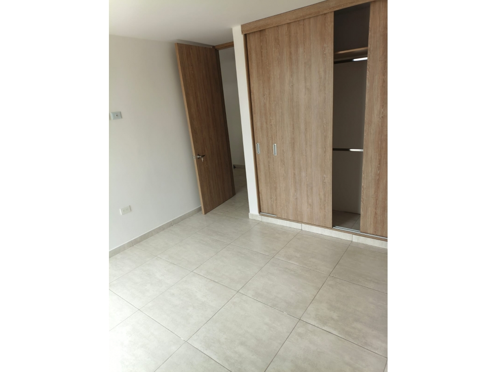 CASA EN VENTA EN EL SECTOR LA CORDIALIDAD- PATIOS CON CASTELLANA — foto 4
