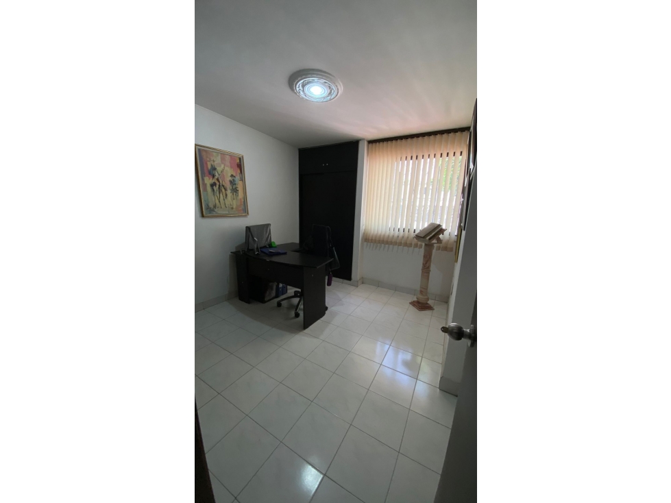 AMPLIA CASA EN VENTA BARRIO QUINTA BOSCH — foto 3
