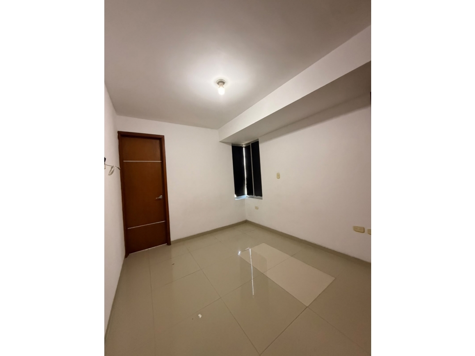 APARTAMENTO EN ARRIENDO EDIFICIO AVENIDA LIBERTADORES - 4