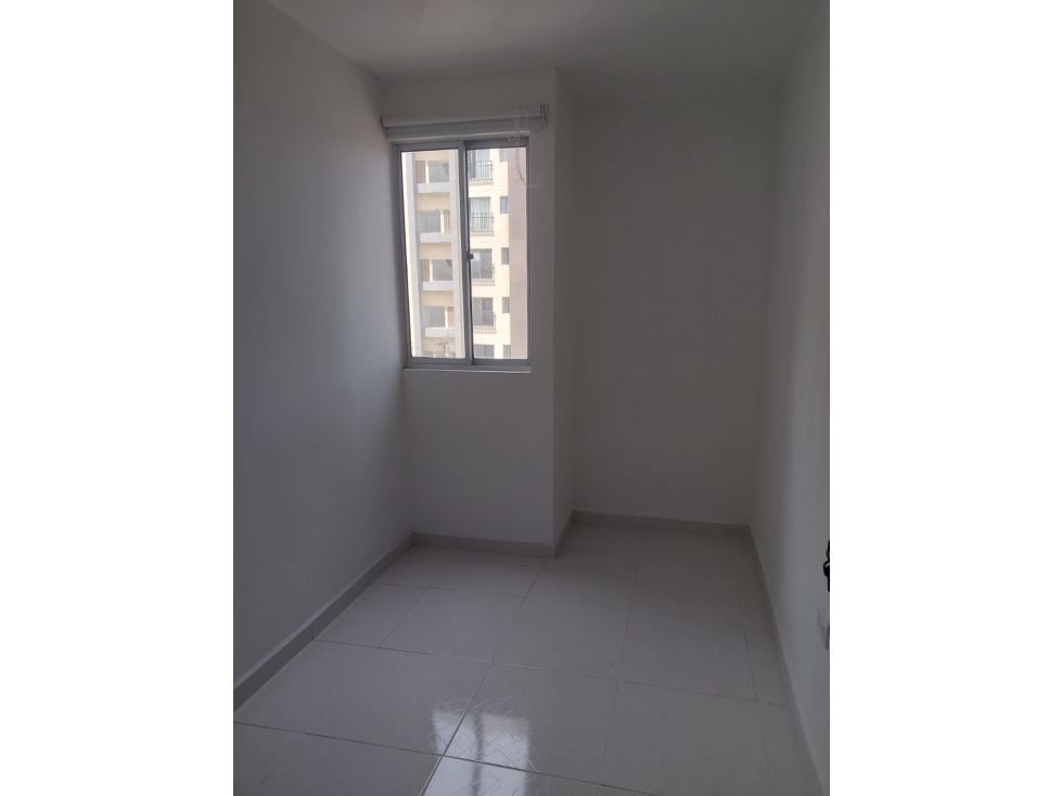 APARTAMENTO EN ARRIENDO CONJUNTO CERRADO LA FLORESTA — foto 3
