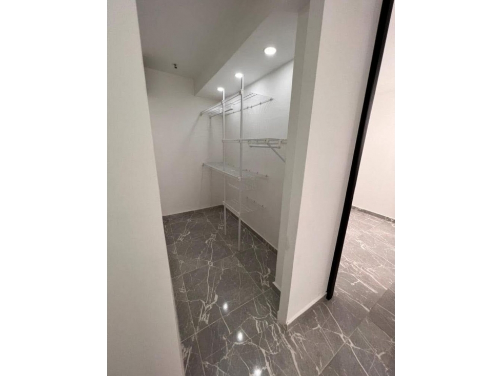 APARTAMENTO EN VENTA SECTOR EL RODEO - 4