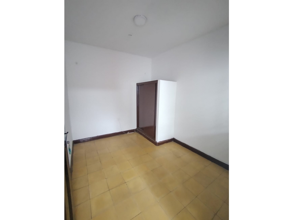 APARTAMENTO EN ARRIENDO BARRIO LLERAS — foto 5