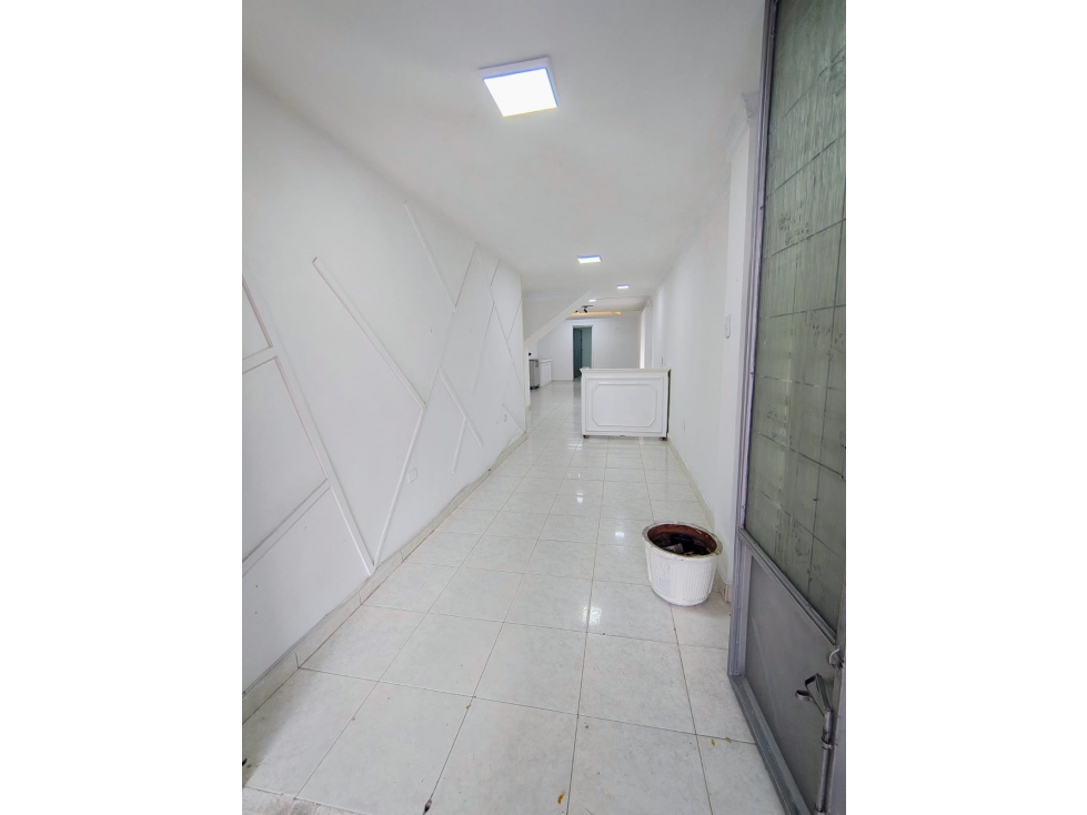 EN ARRIENDO LOCAL COMERCIAL AV CERO - 3