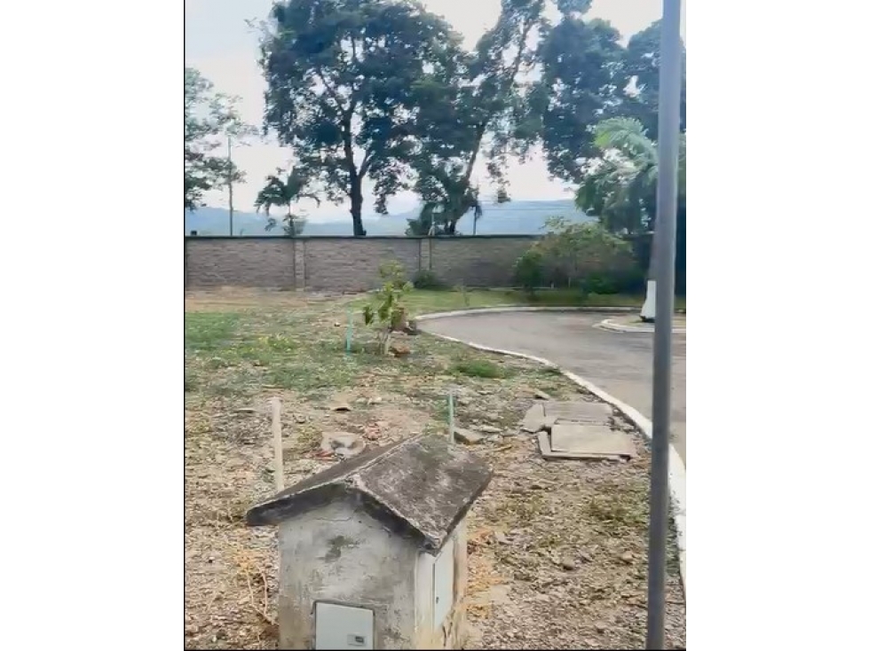 VENTA DE LOTE CONJUNTO MALIBU CONUNTRY CLUB - 3