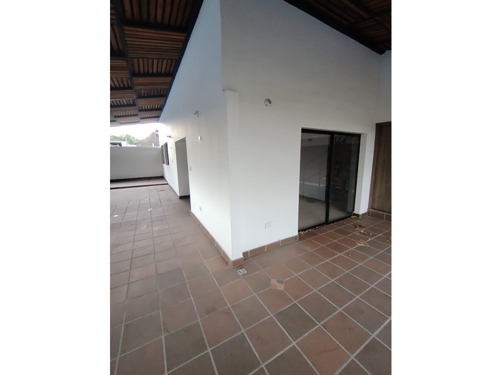 LOCAL COMERCIAL EN ARRIENDO AV LIBERTADORES - 2