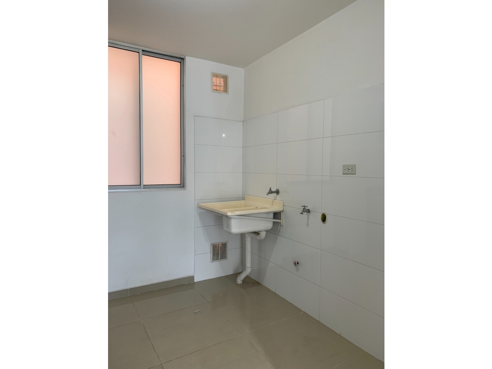 APARTAMENTO EN ARRIENDO SECTOR LA RIVIERA - 4
