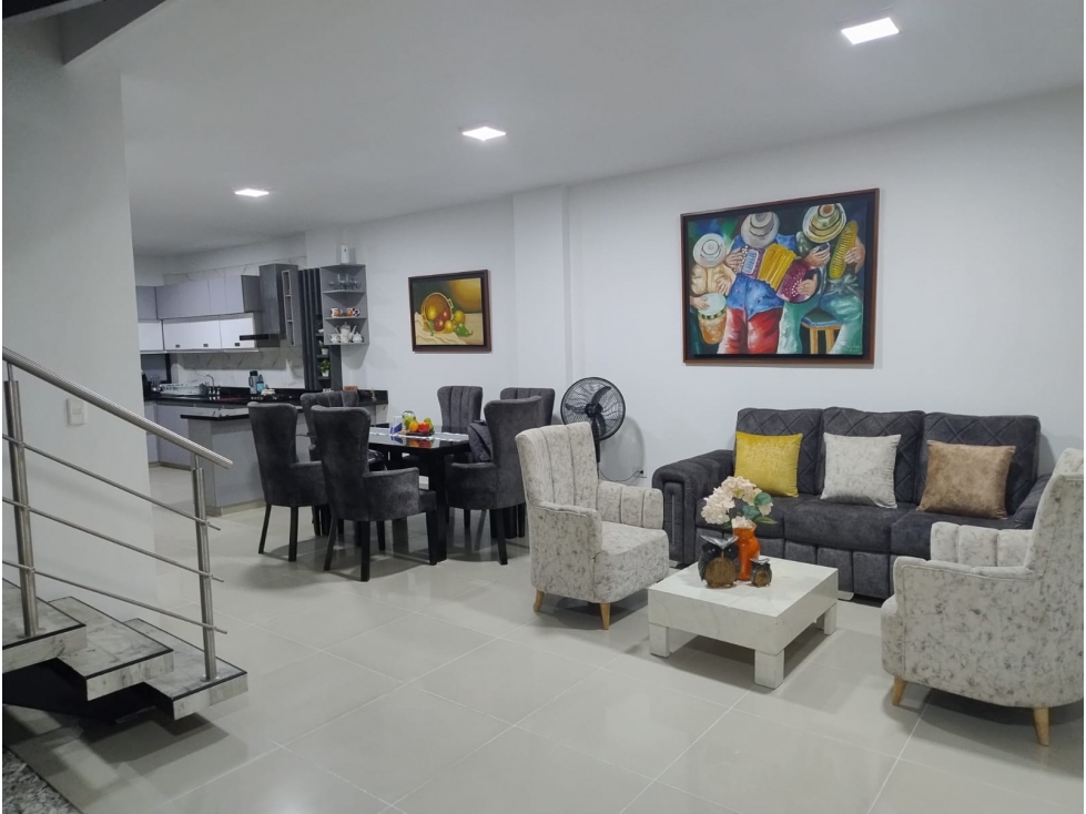 CASA EN VENTA SECTOR NIZA - 3