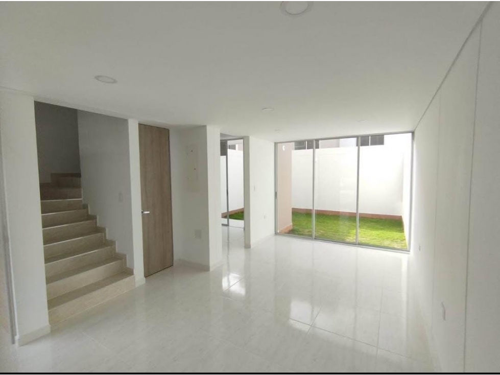 CASA A LA VENTA CONJUNTO CERRADO AUTOPISTA INTERNACIONAL — foto 2
