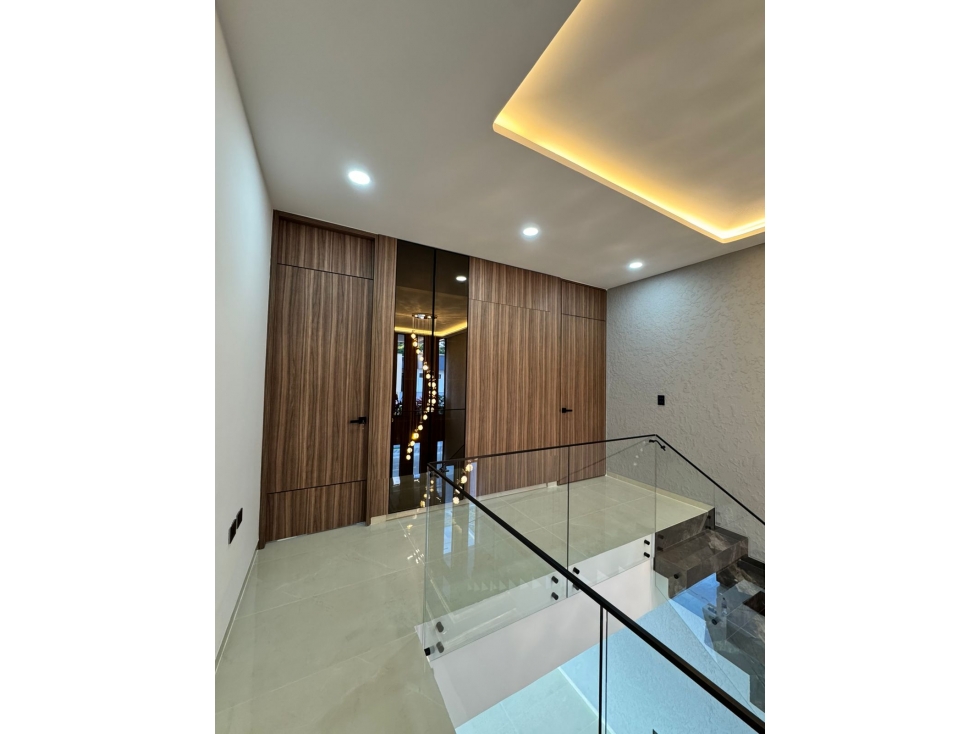 CASA DE LUJO A LA VENTA SECTOR BOCONO — foto 6