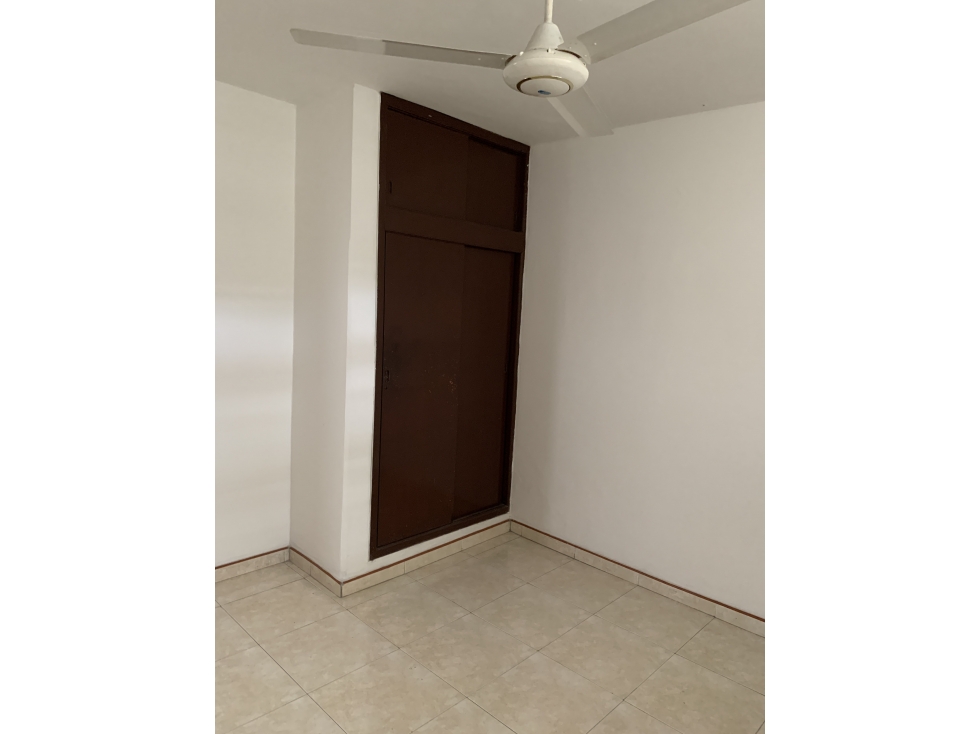 APARTAMENTO EN ARRIENDO EN EL BARRIO LLERASS - 5