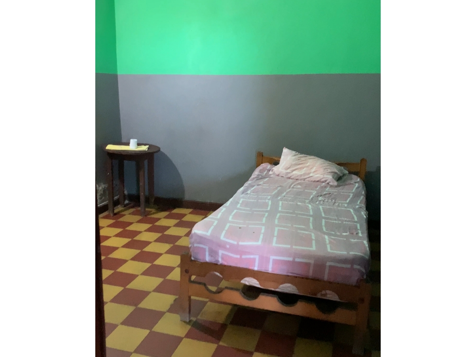 RESIDENCIA CON ESTACIONAMIENTOS EN VENTA OPORTUNIDAD DE INVERSIÓN — foto 3