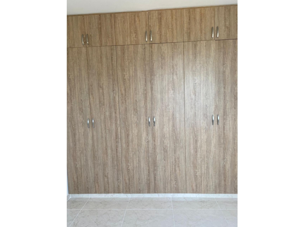 APARTAMENTO EN VENTA CONJUNTO CERRADO PRADOS DEL ESTE — foto 5