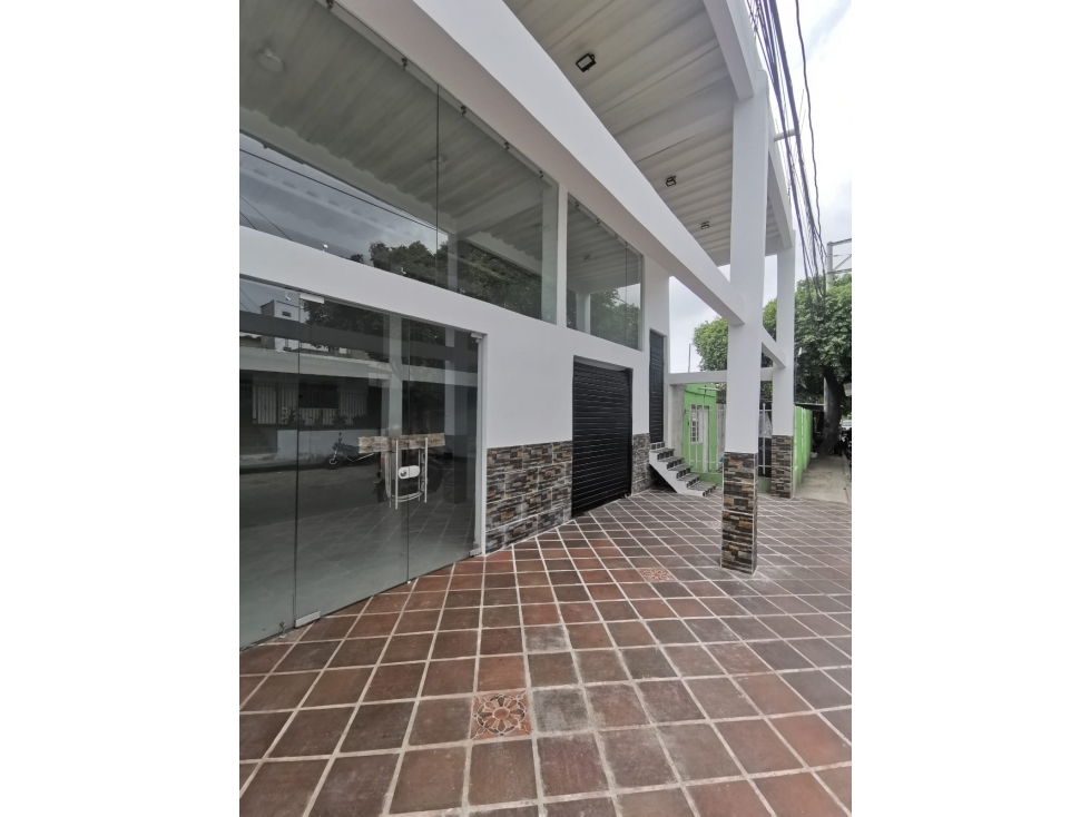 LOCAL COMERCIAL EN VENTA BARRIO COMUNEROS - 2
