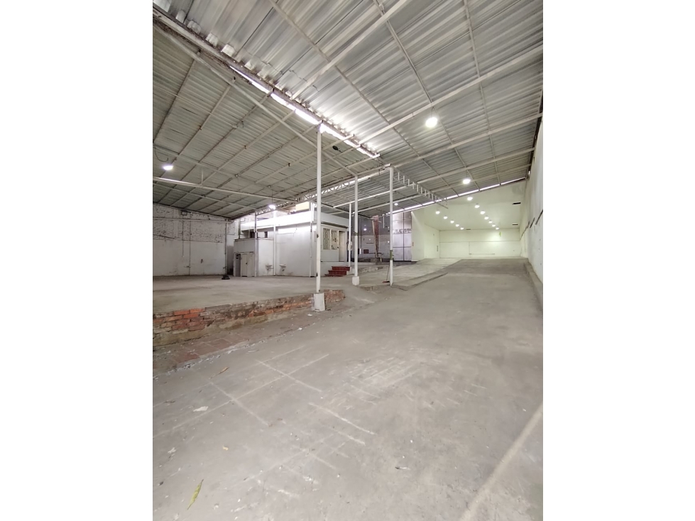 BODEGA EN ARRIENDO SECTOR AV DEMETRIO MENDOZA - 1