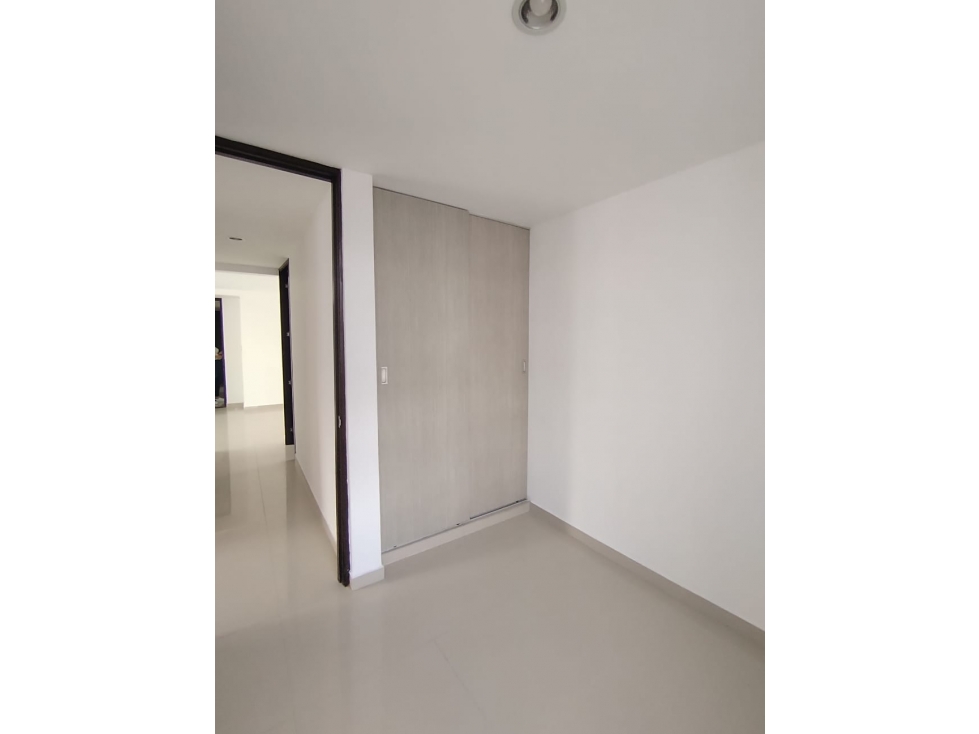 APARTAMENTO EN ARRIENDO SECTOR LA FLORESTA - 4