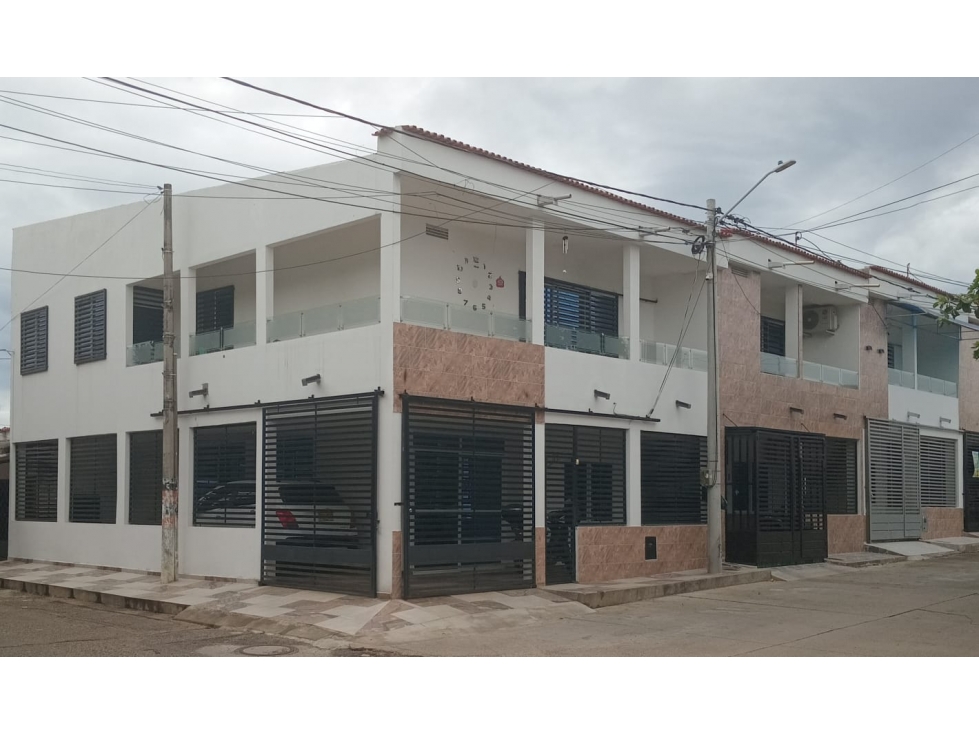 CASA ESQUINERA A LA VENTA SECTOR SAN MARTIN