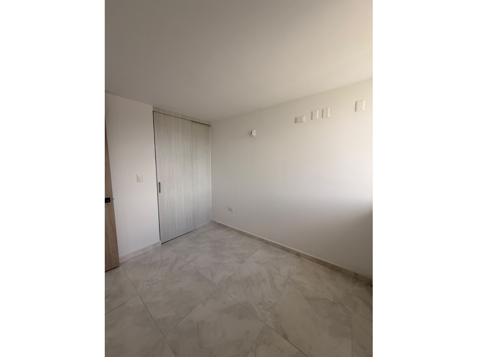 APARTAMENTO EN VENTA CONJUNTO CERRADO PRADOS DEL ESTE — foto 6