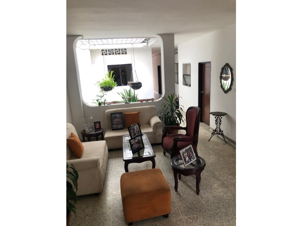 CASA PARA VENTA BARRIO LLERAS - 2