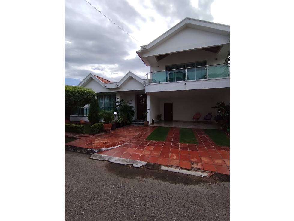 CASA A LA VENTA Y ARRIENDO EN CONJUNTO CERRADO DE BOCONO