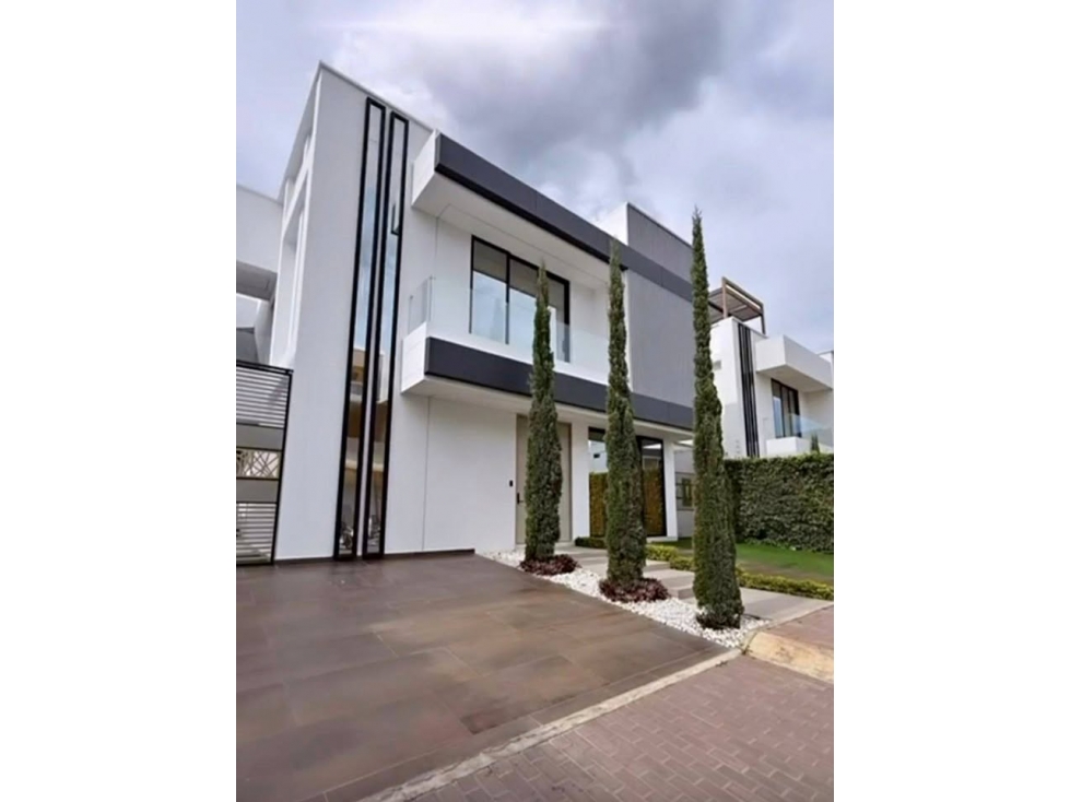 CASA DE LUJO A LA VENTA SECTOR BOCONO