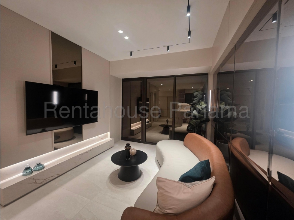 Apartamento en Venta en Costa del Este. 26-5356.