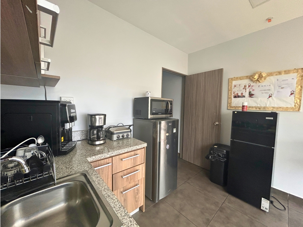GANGA Oficina en venta (180m2) en Costa del Este con 6 puestos — foto 4