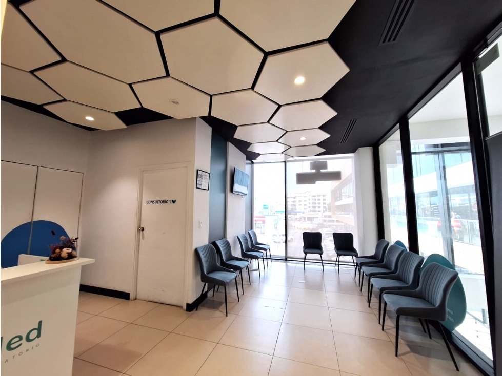 Local comercial de 202.51m2 en alquiler en 12 de Octubre. 25-5957. — foto 4