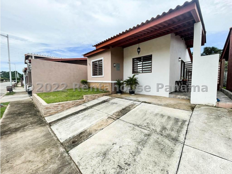 Casa en venta en Arboledas. Panamá Oeste. 27-1883