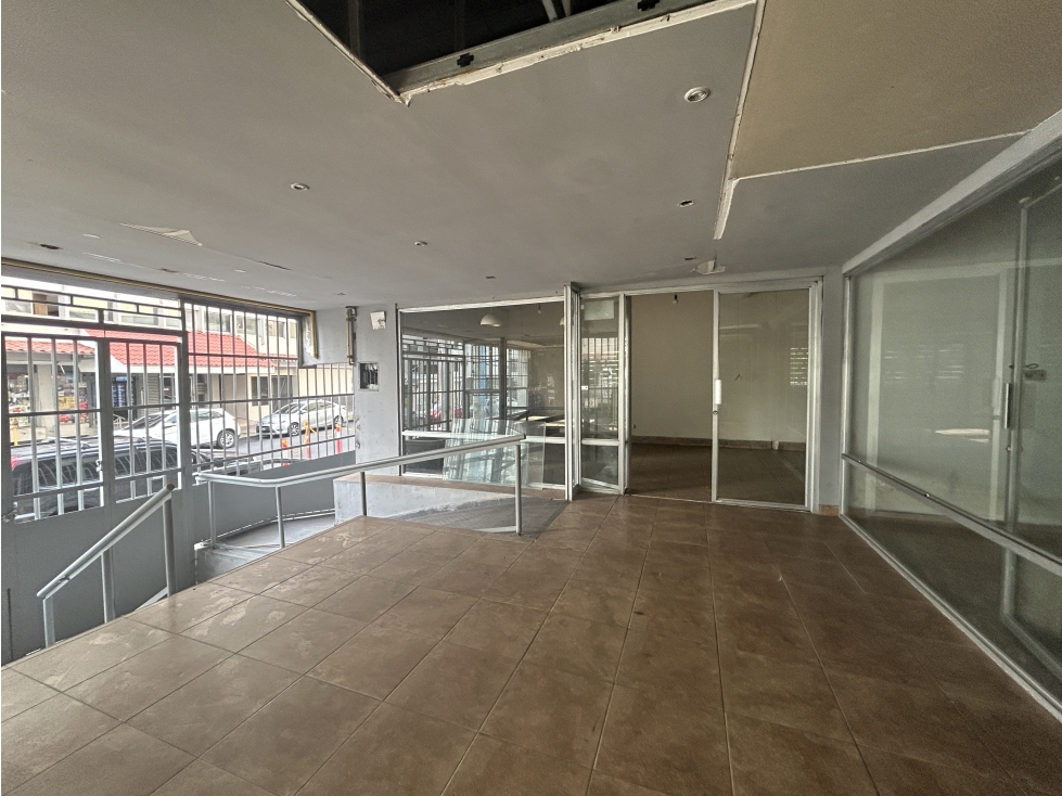 Local comercial de 100m2 en alquiler en El Cangrejo, Panamá. 25-7470